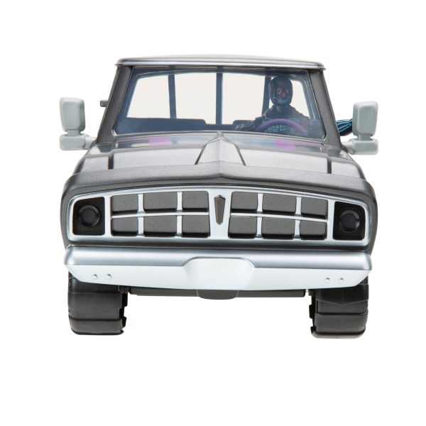 FNT1019-FeatureVehicle_TheBear_OPDRIVING3-lpr