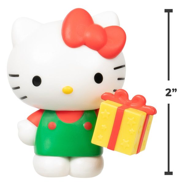 HKT0206-HelloKittyPresent-24-PackHolidayCalendar-HelloKitty-Core-OP-Front-Scale