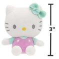 HKT0693_HelloKitty_PlushBouquet_DTC_RScale1_lpr
